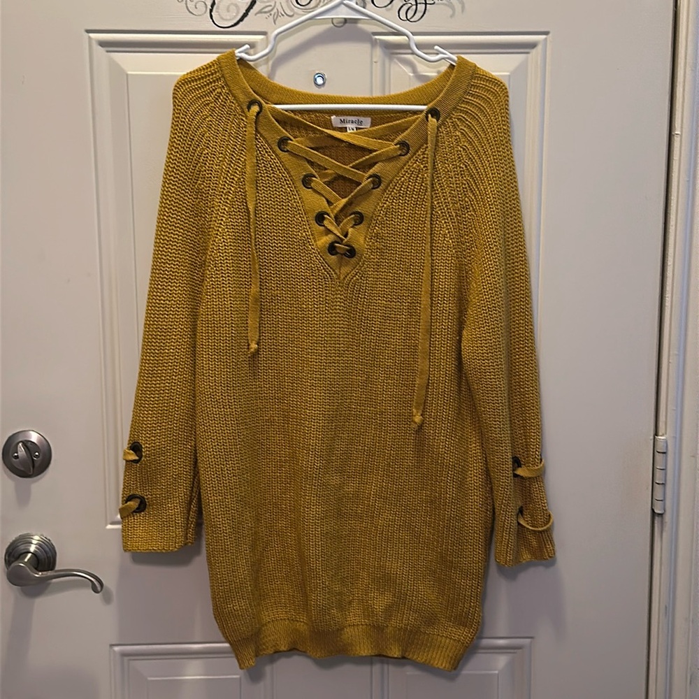 MIRACLE womens Cable Knit Sweater Size S/M‎ / Pre Owned / Box 30-1